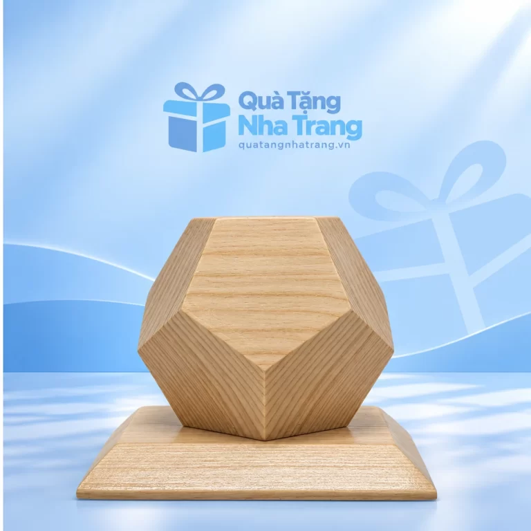 Lịch gỗ đa diện mặt ngũ giác