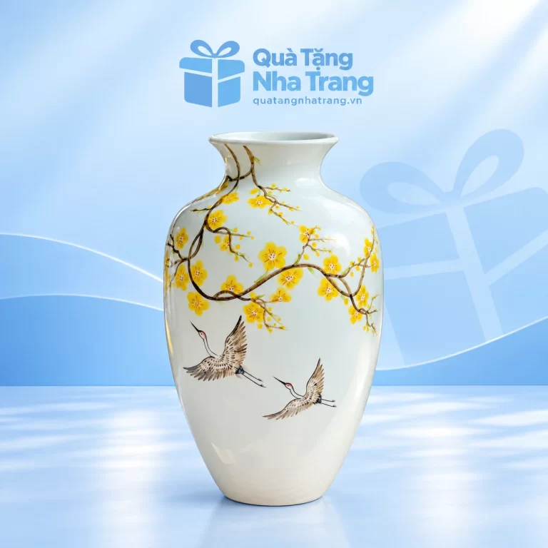 Lọ hoa dáng bầu men trắng hoa vàng, chim hạc