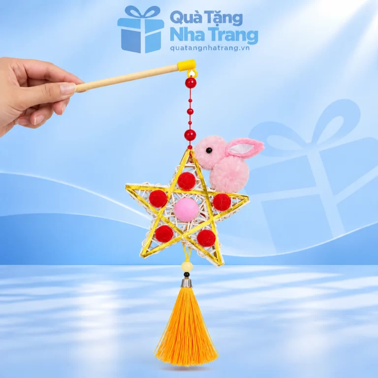 Lồng đèn thỏ đậu ngôi sao mây tre